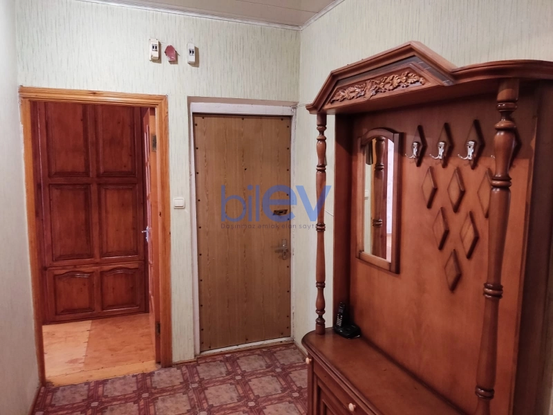 Satış 4 otaqlı Köhnə Tikili bina evi  110m², Bakı