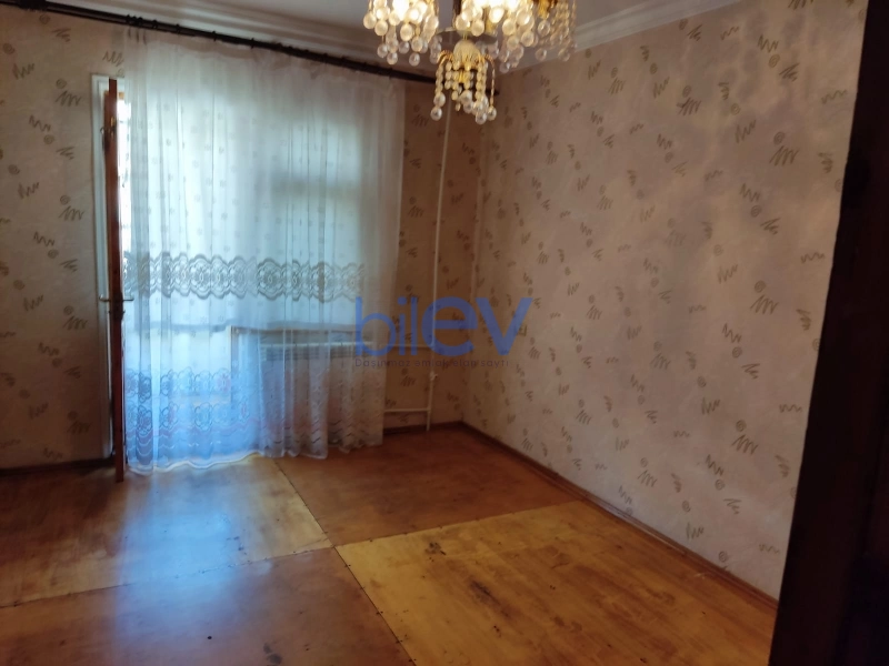 Satış 4 otaqlı Köhnə Tikili bina evi  110m², Bakı