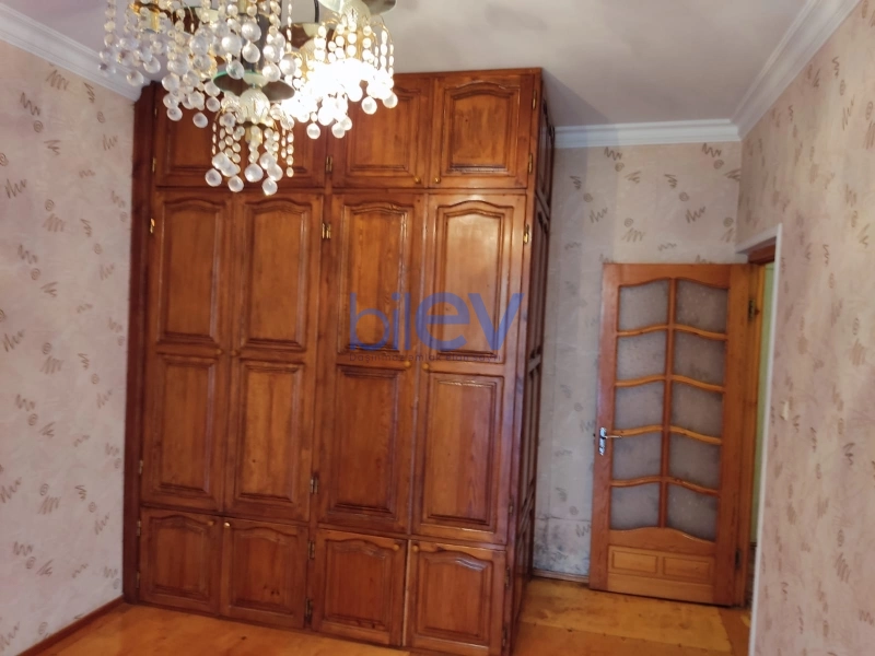 Satış 4 otaqlı Köhnə Tikili bina evi  110m², Bakı