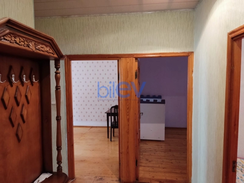Satış 4 otaqlı Köhnə Tikili bina evi  110m², Bakı