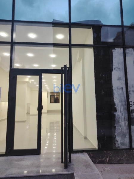 Aylıq Kirayə 1 otaqlı Obyekt  130m², Bakı