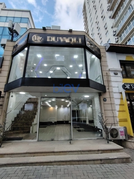 Aylıq Kirayə 4 otaqlı Obyekt  135m², Bakı