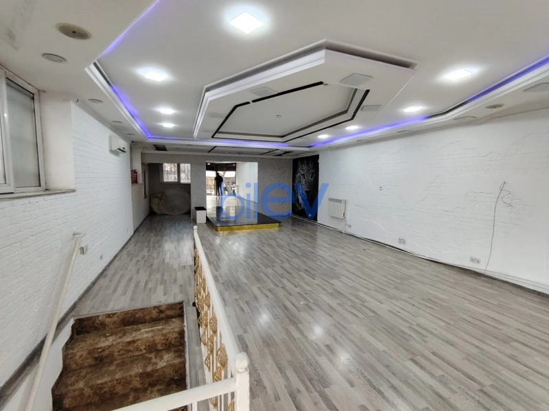 Aylıq Kirayə 4 otaqlı Obyekt  135m², Bakı