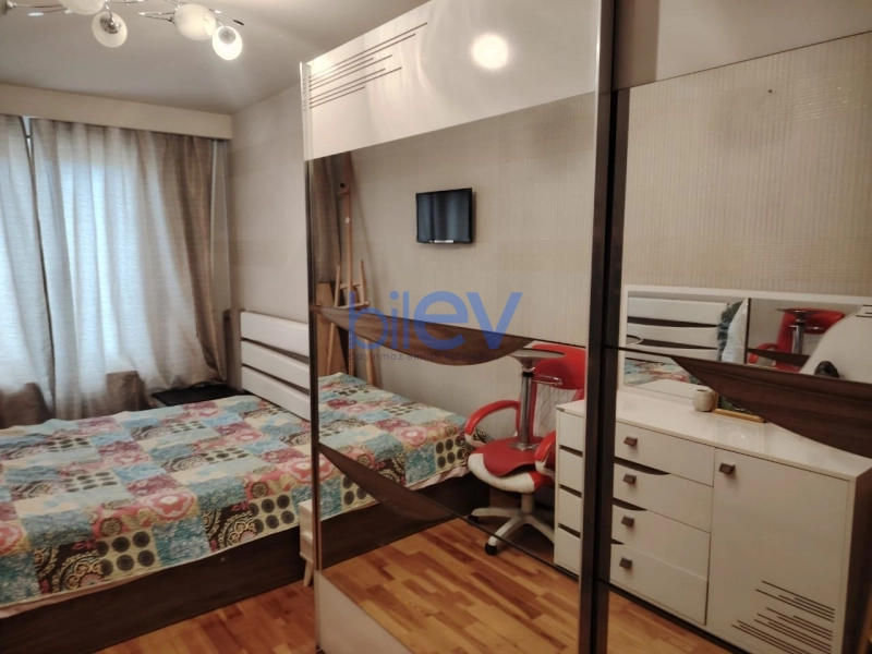 Satış 3 otaqlı Köhnə Tikili bina evi  75m², Bakı