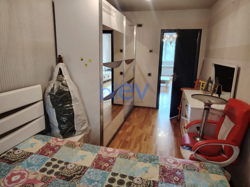 Satış 3 otaqlı Köhnə Tikili bina evi  75m², Bakı