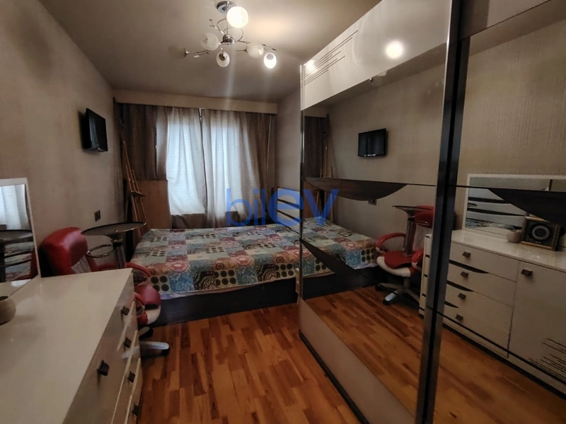 Satış 3 otaqlı Köhnə Tikili bina evi  75m², Bakı