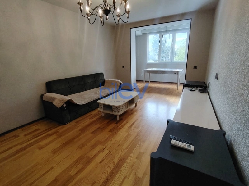Satış 3 otaqlı Köhnə Tikili bina evi  75m², Bakı
