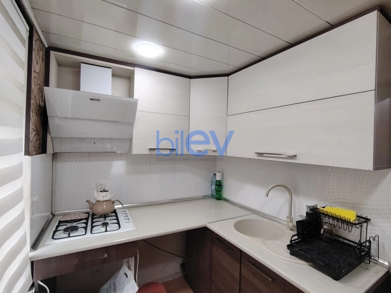 Satış 3 otaqlı Köhnə Tikili bina evi  75m², Bakı