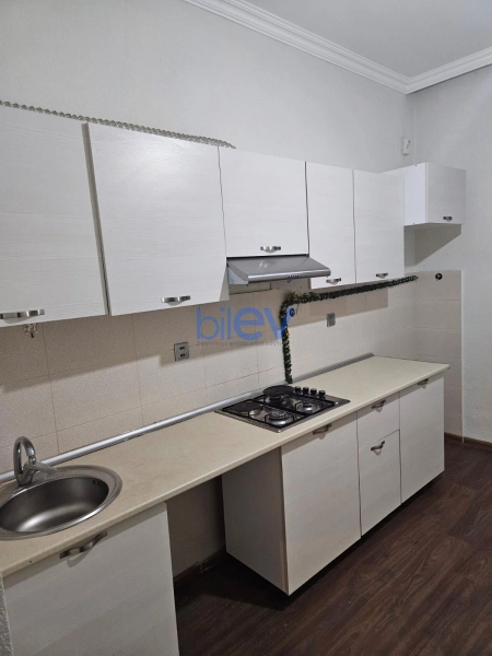 Aylıq Kirayə 4 otaqlı Yeni Tikili bina evi  110m², Bakı