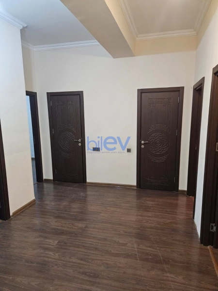 Aylıq Kirayə 4 otaqlı Yeni Tikili bina evi  110m², Bakı