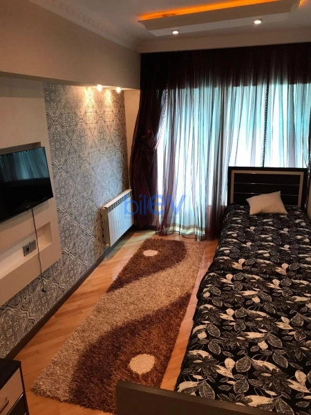 Aylıq Kirayə 3 otaqlı Yeni Tikili bina evi  100m², Bakı