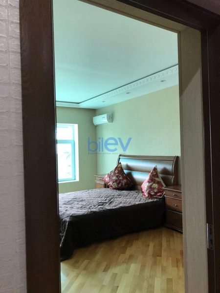 Aylıq Kirayə 3 otaqlı Yeni Tikili bina evi  100m², Bakı