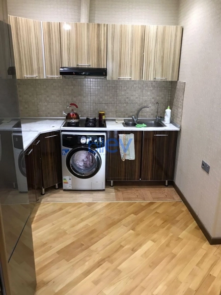 Aylıq Kirayə 3 otaqlı Yeni Tikili bina evi  100m², Bakı