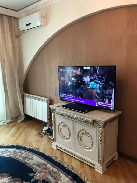 Aylıq Kirayə 3 otaqlı Yeni Tikili bina evi  100m², Bakı