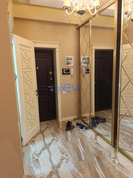 Aylıq Kirayə 3 otaqlı Yeni Tikili bina evi  115m², Bakı