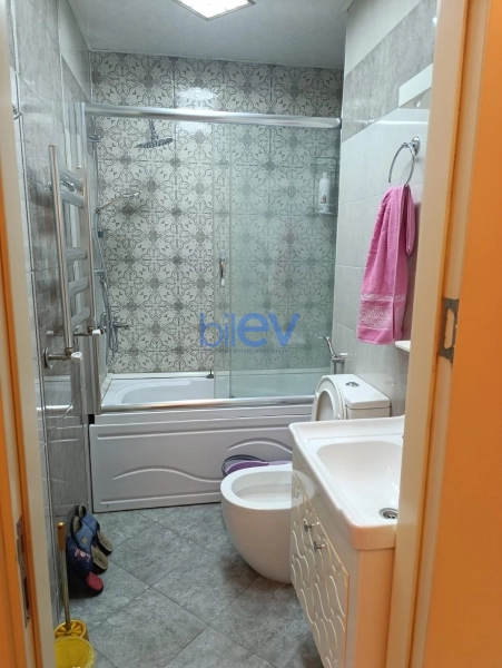 Aylıq Kirayə 3 otaqlı Yeni Tikili bina evi  115m², Bakı