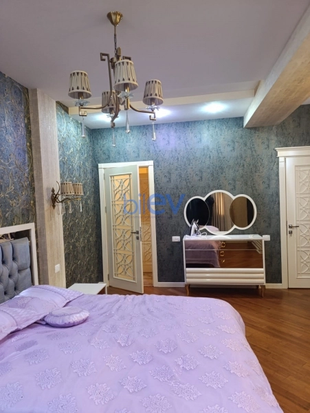 Aylıq Kirayə 3 otaqlı Yeni Tikili bina evi  115m², Bakı