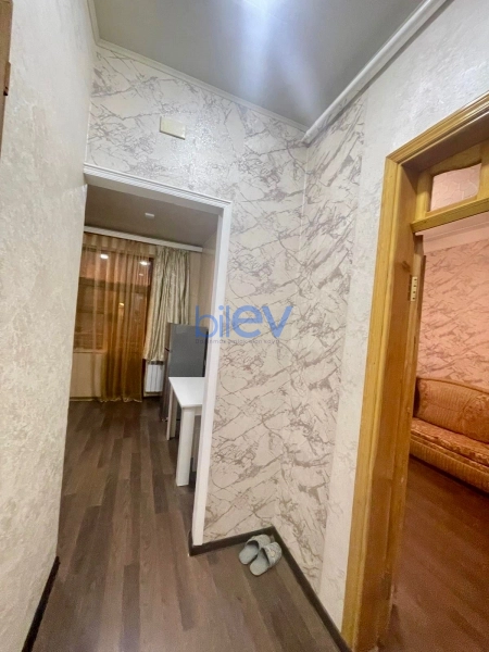 Aylıq Kirayə 2 otaqlı Köhnə Tikili bina evi  60m², Bakı