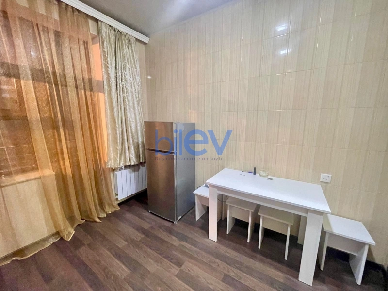 Aylıq Kirayə 2 otaqlı Köhnə Tikili bina evi  60m², Bakı