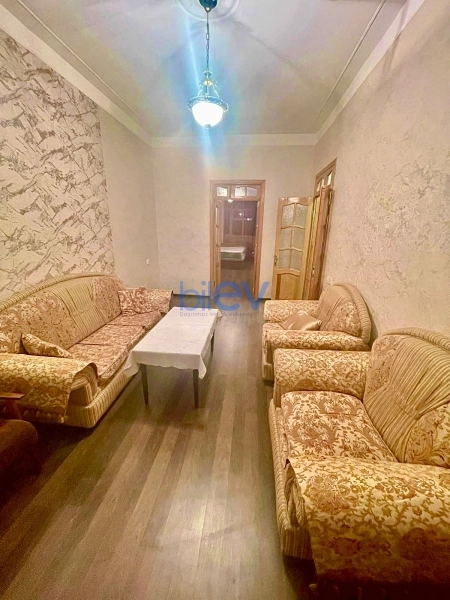 Aylıq Kirayə 2 otaqlı Köhnə Tikili bina evi  60m², Bakı