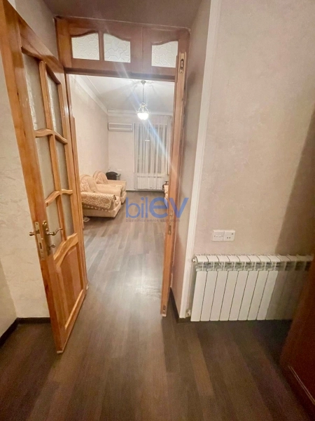 Aylıq Kirayə 2 otaqlı Köhnə Tikili bina evi  60m², Bakı