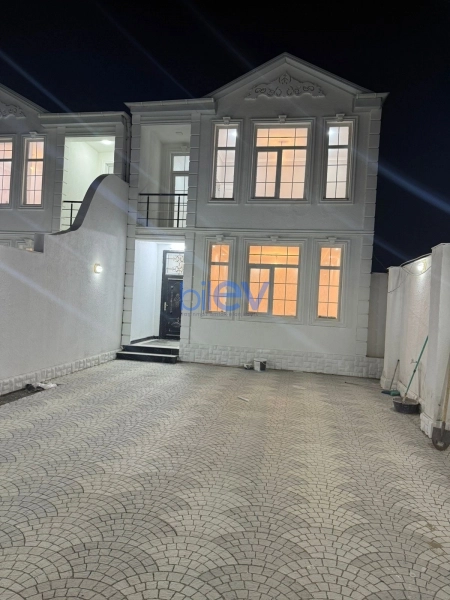 Satış 4 otaqlı Həyət evi  180m², Bakı