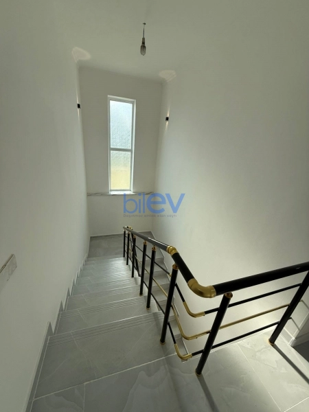 Satış 4 otaqlı Həyət evi  180m², Bakı