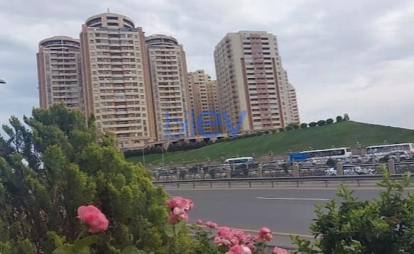 Satış 3 otaqlı Yeni Tikili bina evi  120m², Bakı