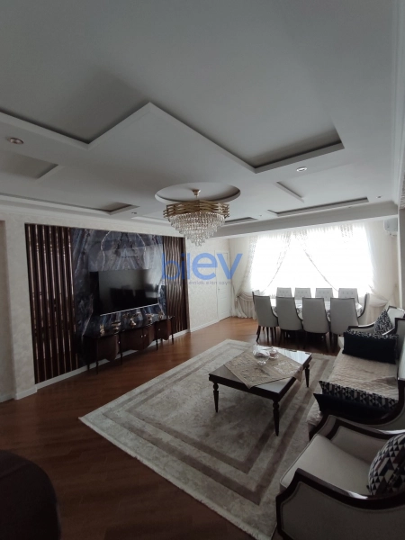 Satış 3 otaqlı Yeni Tikili bina evi  120m², Bakı