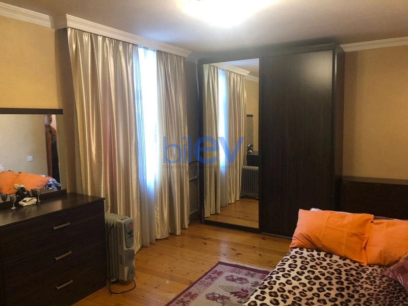 Aylıq Kirayə 1 otaqlı Köhnə Tikili bina evi  32m², Bakı