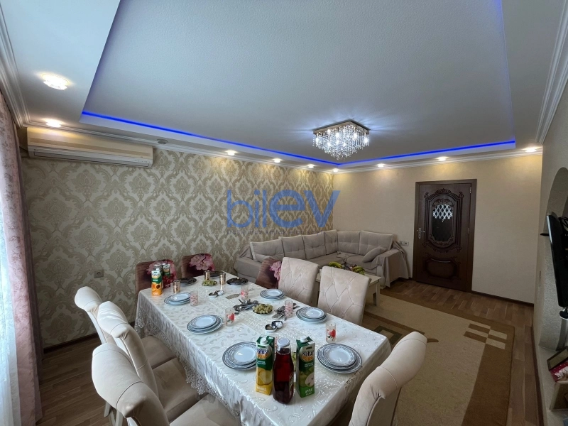 Aylıq Kirayə 3 otaqlı Yeni Tikili bina evi  120m², Bakı