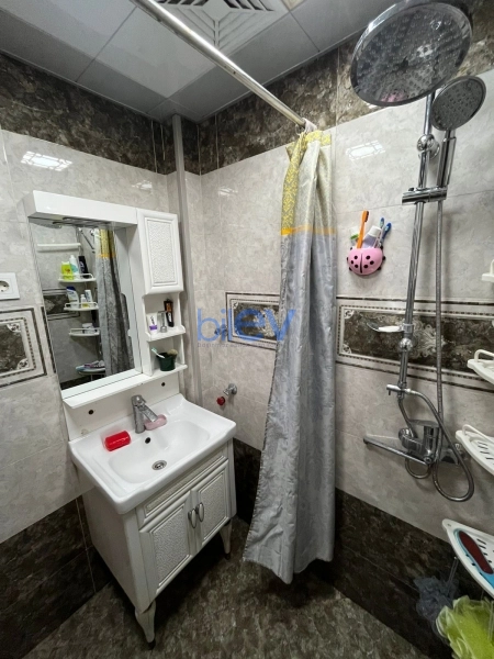 Aylıq Kirayə 3 otaqlı Yeni Tikili bina evi  120m², Bakı