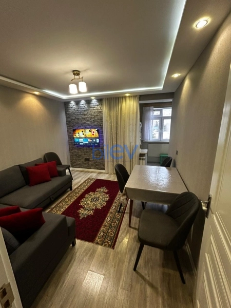 Aylıq Kirayə 2 otaqlı Köhnə Tikili bina evi  38m², Bakı