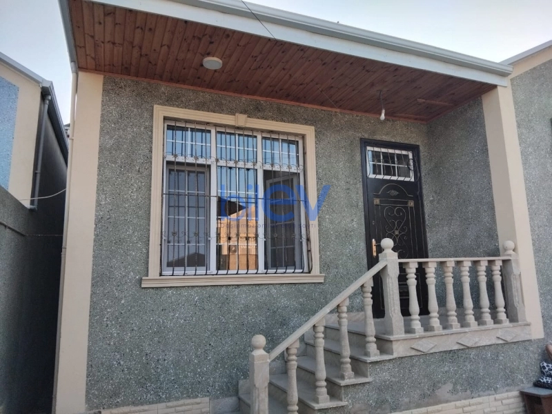 Satış 4 otaqlı Həyət evi  100m², Bakı
