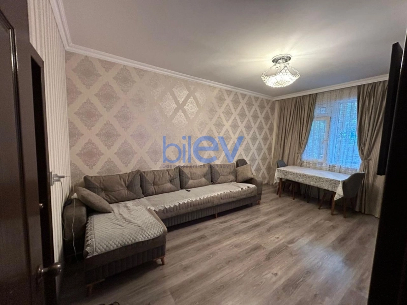 Satış 3 otaqlı Köhnə Tikili bina evi  70m², Bakı