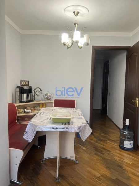 Satış 3 otaqlı Köhnə Tikili bina evi  86m², Bakı