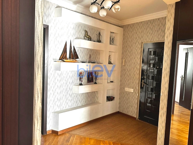 Satış 3 otaqlı Köhnə Tikili bina evi  84m², Bakı