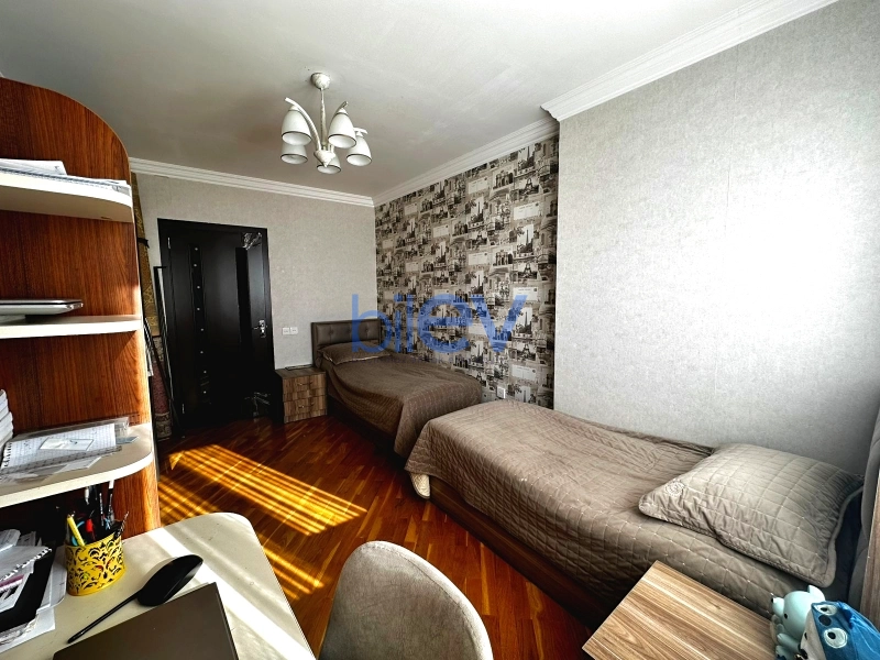 Satış 3 otaqlı Köhnə Tikili bina evi  84m², Bakı