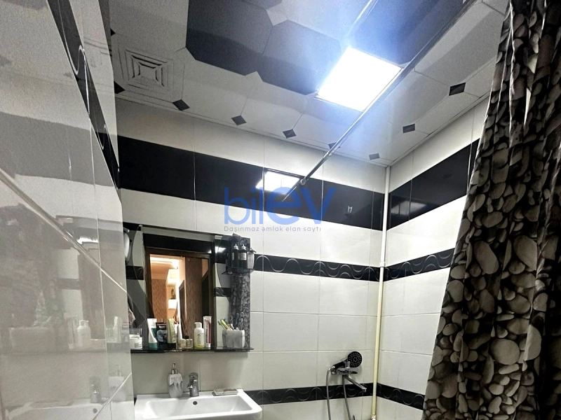 Satış 3 otaqlı Köhnə Tikili bina evi  84m², Bakı