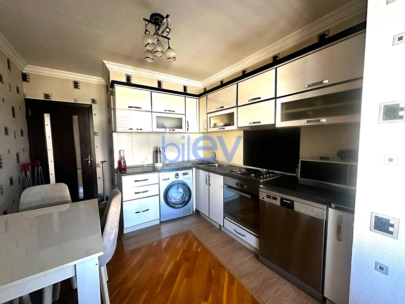 Satış 3 otaqlı Köhnə Tikili bina evi  84m², Bakı