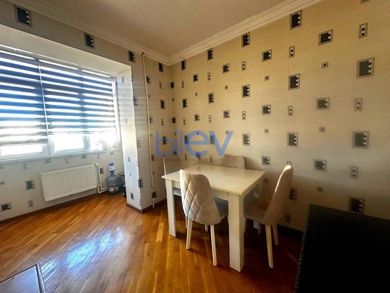 Satış 3 otaqlı Köhnə Tikili bina evi  84m², Bakı