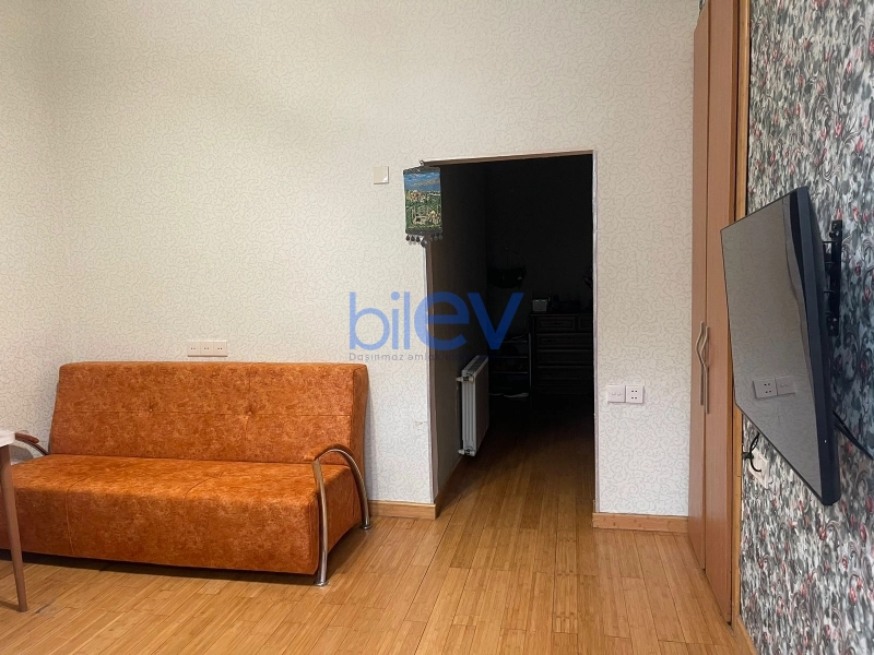 Satış 4 otaqlı Köhnə Tikili bina evi  126m², Bakı