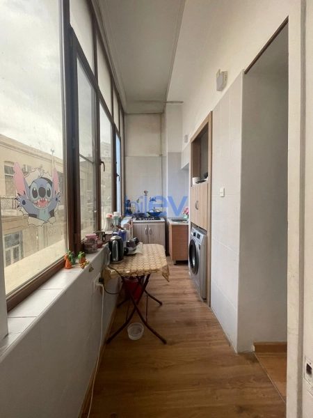 Satış 4 otaqlı Köhnə Tikili bina evi  126m², Bakı