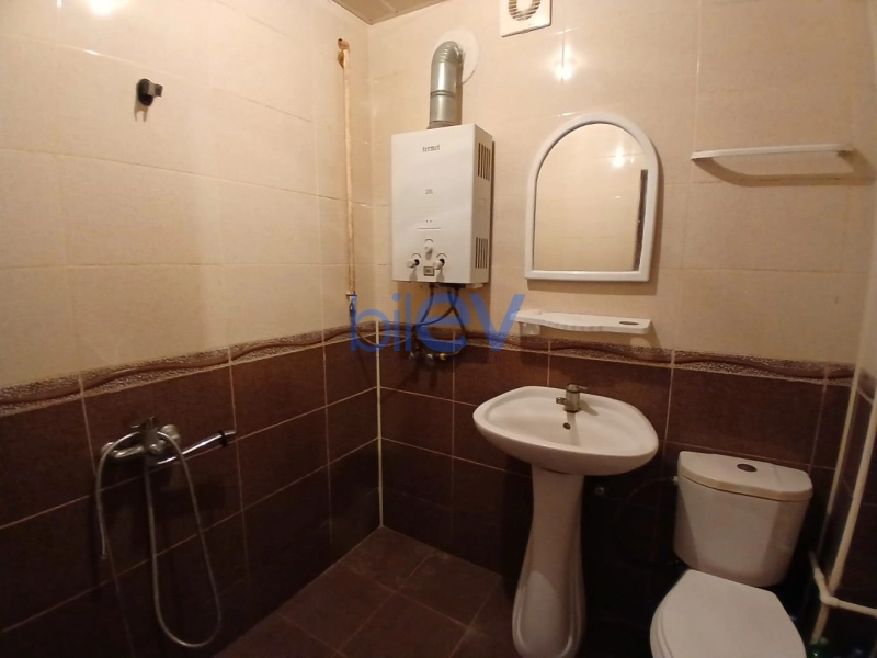 Aylıq Kirayə 2 otaqlı Köhnə Tikili bina evi  55m², Bakı