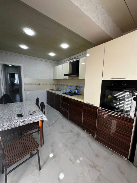Satış 3 otaqlı Köhnə Tikili bina evi  80m², Bakı