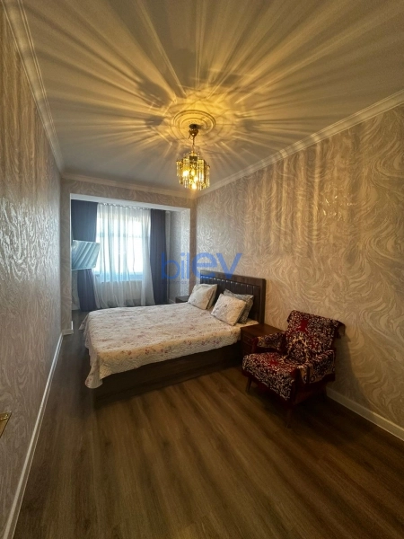 Satış 3 otaqlı Köhnə Tikili bina evi  80m², Bakı