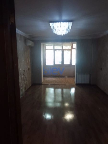 Aylıq Kirayə 3 otaqlı Köhnə Tikili bina evi  66m², Bakı