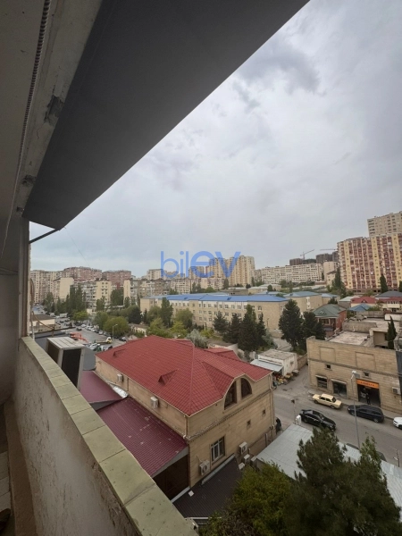 Satış 4 otaqlı Köhnə Tikili bina evi  110m², Bakı