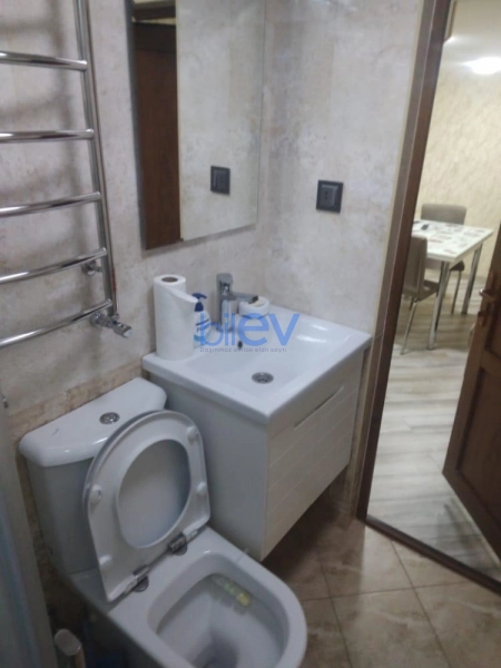 Aylıq Kirayə 2 otaqlı Köhnə Tikili bina evi  41m², Bakı