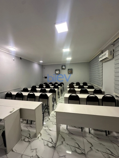 Aylıq Kirayə 7 otaqlı Köhnə Tikili bina evi  200m², Bakı